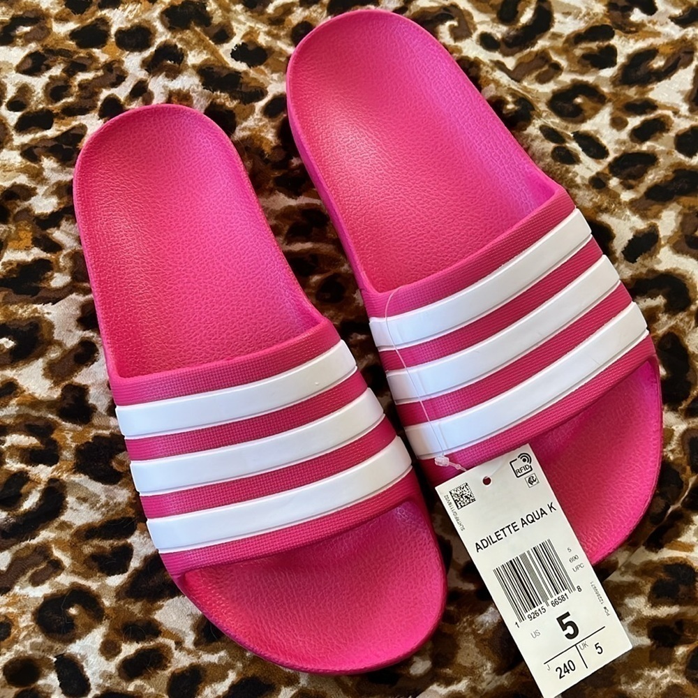 Brand New Adidas Adilette Aqua Pink 3 Stripe Large Strap Pink Slides Sandals